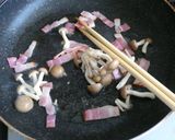 A picture of step 2 of Pasta with Bacon, Shimeji Mushrooms and Cream Sauce.