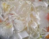 Foto langkah ke 1 dari resep Mie kuah tahu.