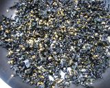 A picture of step 4 of Crunchy Tsukudani-style Furikake Rice Seasoning.