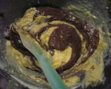 A picture of step 6 of Chocolate Marble Muffins.