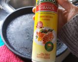 Foto del paso 3 de la receta: Carne al horno con papás y salsa de verdeo