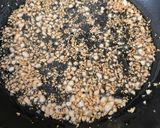 Hình bước làm 2 của món Bún riêu cua đồng