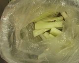 A picture of step 2 of Jako Fish and Celery Salad.