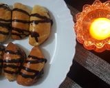 A picture of step 8 of Nutella filled fatayer.