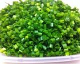 A picture of step 4 of Frozen Chopped Green Onions.