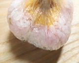 A picture of step 7 of 4-Color Chicken Soboro Onigiri Sandwiches.
