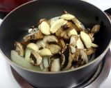 A picture of step 1 of Onion Steak Topping.