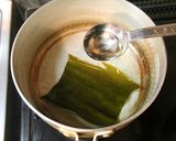 A picture of step 3 of Ultra-simple Dried Shiitake Mushroom Soup.
