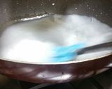 A picture of step 2 of Karachi halwa.