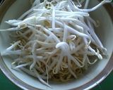 A picture of step 4 of Authentic Sapporo Fresh Ramen Using Only a Microwave and Hot Water.