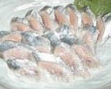 A picture of step 16 of Fresh Pacific Saury Prepared with a Home Kitchen Knife (Sashimi and Cured with Vinegar).