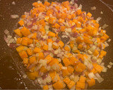 Foto del paso 3 de la receta: Albondigas de pollo en salsa Masala