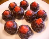 A picture of step 1 of Easy in a Microwave! Strawberry Daifuku Made with Pre-Cut Mochi.