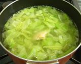 A picture of step 6 of Cabbage-filled Chinese Soup.