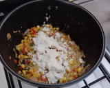 Foto del paso 2 de la receta: Empanadas de choclo y salsa blanca