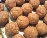 A picture of step 4 of Italian Meatballs.
