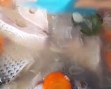 Foto langkah ke 3 dari resep Sup ikan Gurame Kemangi.