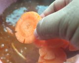 Gambar langkah 2 resipi Tomyam Campur (udang, sotong dan ayam).