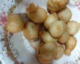 A picture of step 1 of Dahi Vada.