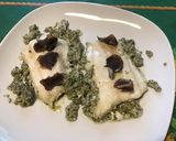 Une image de l'étape 8 de Filets de loup de mer à la crème d'algues et truffe noire du Périgord.