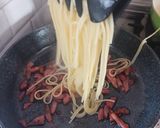 Foto del paso 3 de la receta: Espaguetis a la carbonara con yemas y sin crema