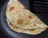 A picture of step 4 of Bacon cheeseburger quesadillas.