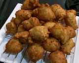 A picture of step 4 of Easy Bite-Sized Tofu Donuts.
