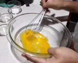 Foto del paso 2 de la receta: Alitas empanizadas de Sabritas acompañada de salsa mayonesa
