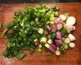 Foto del paso 1 de la receta: Pollo en cacerola eléctrica