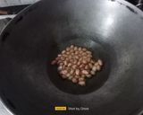 A picture of step 2 of Maharashtrian Kanda Poha.