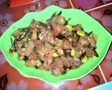 Foto langkah ke 4 dari resep Oseng ati ampla pete cabe ijo.