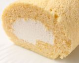 A picture of step 11 of Yogurt Cream Swiss Roll.