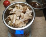 Foto del passaggio 10 della ricetta Insalata tiepida con patate dolci e funghi Pleurotus. Una vera delizia!