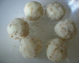 A picture of step 4 of Tricolor Potato Balls For Cherry Blossom Viewing.
