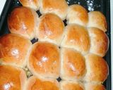 A picture of step 5 of Cheese filled scornes.