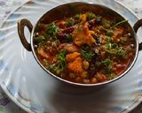 A picture of step 9 of Cauliflower n green peas kolhapuri masala gravy.