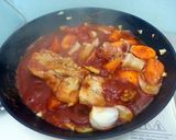 A picture of step 6 of Pork And Eggs In Wine Stew.