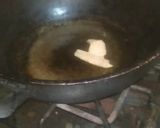 A picture of step 2 of Crispy honey chicken chili.