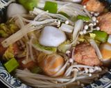 Foto langkah ke 4 dari resep Sup Jamur Enoki.