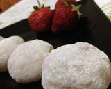 Foto langkah ke 9 dari resep Strawberry Mochi.