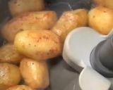 Une image de l'étape 2 de Pomme de terre grenaille🍀🥬 saveur d’été 🧄🫒🥔.