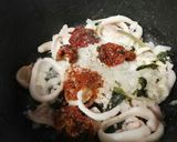 Foto del paso 5 de la receta: Calamares con aceitunas negras