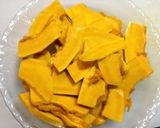 A picture of step 1 of My Family's Easy Kabocha Squash Potage.