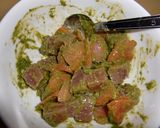 A picture of step 3 of Pesto Genovese Sashimi Cocktail Salad.