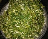 A picture of step 2 of Besan hari dhaniya ke pakode.