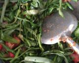 Foto langkah ke 2 dari resep Tumis kangkung Saori.