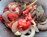 Foto langkah ke 3 dari resep Udang Saos Asam Manis.
