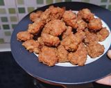 Foto langkah ke 2 dari resep Bola - Bola Daging Saus Putih.