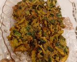 A picture of step 3 of Mix pakora (palak, alu, piyaz).