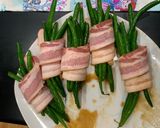 A picture of step 3 of Smoked Bacon Wrapped Green Beans.
